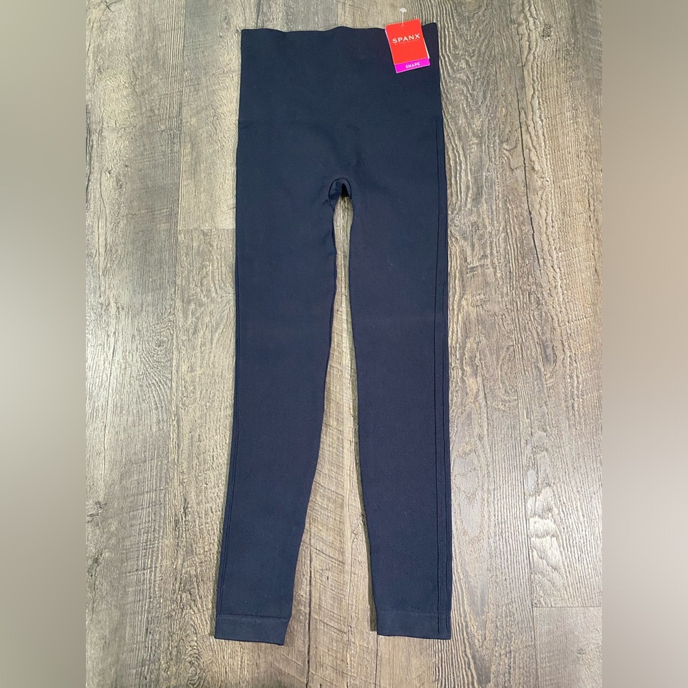 NEW | SPANX Navy Leggings